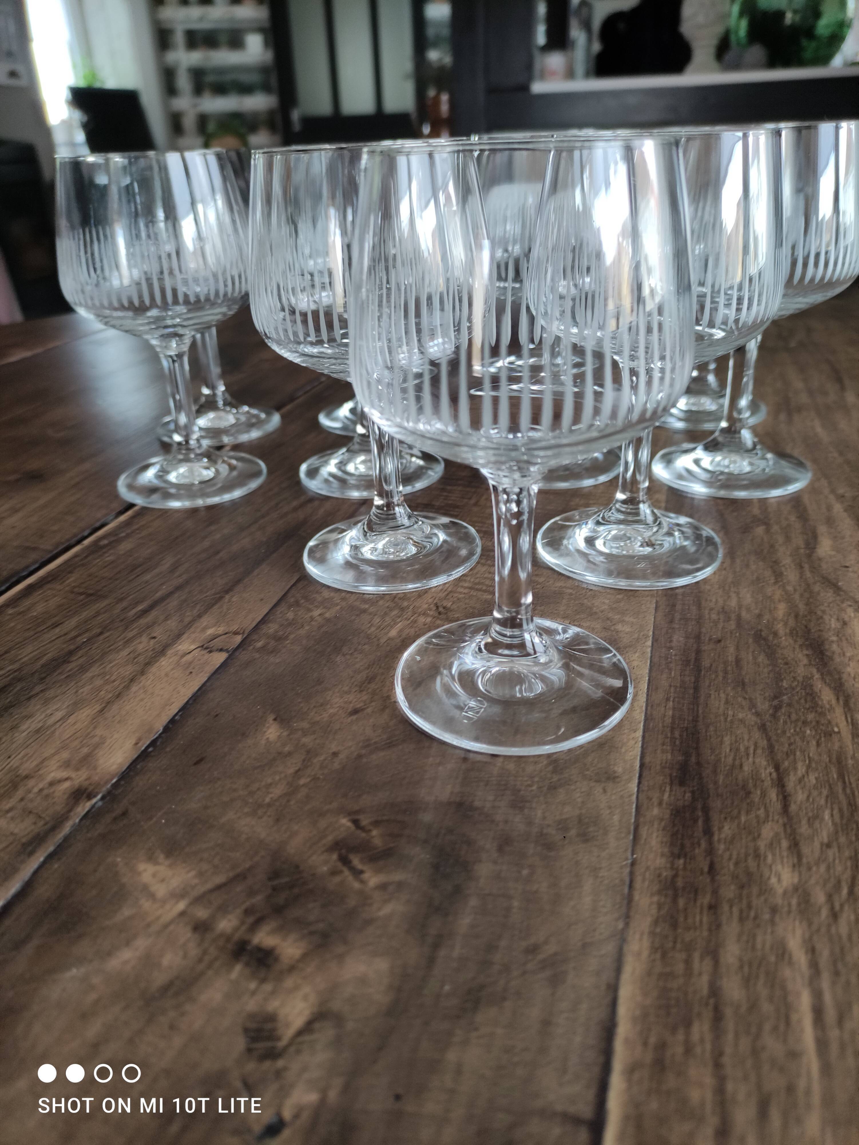 Set of 11 old wine glasses shaped chiseled crystal balloons