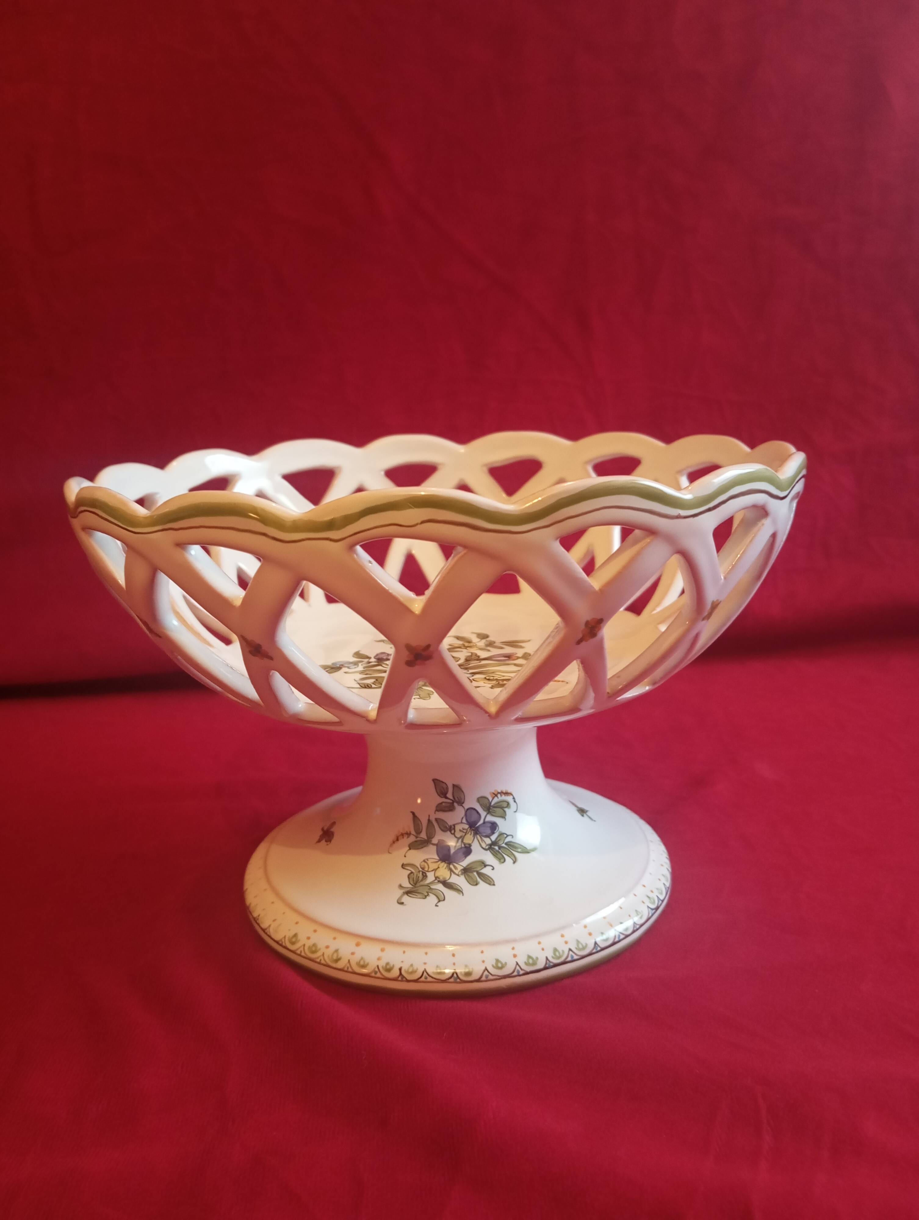 Fruit bowl from Moustiers faience