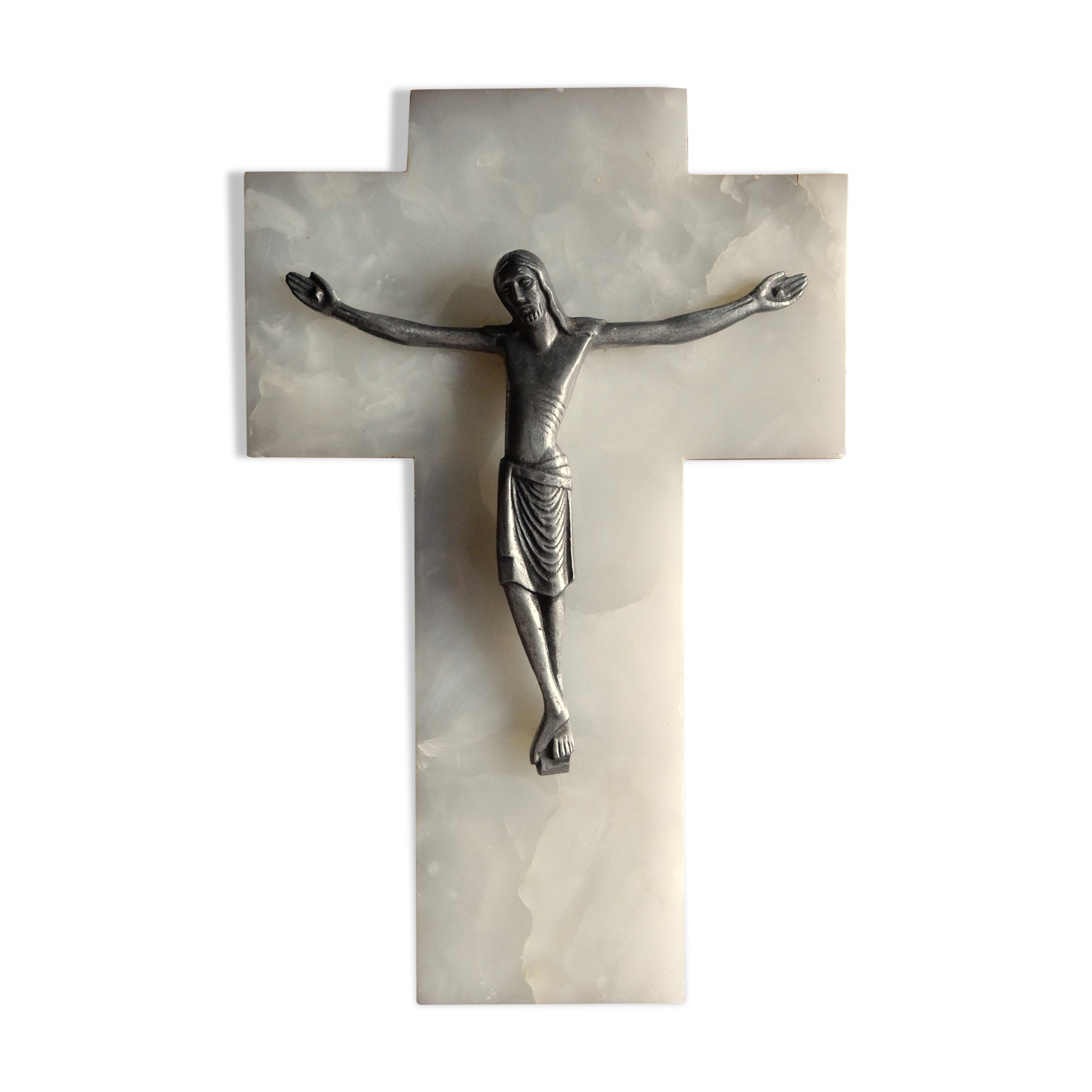 Antique wall crucifix in white onyx