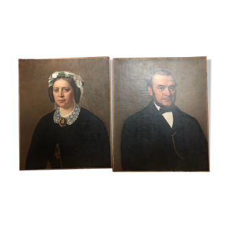 Pair of old paintings portraits