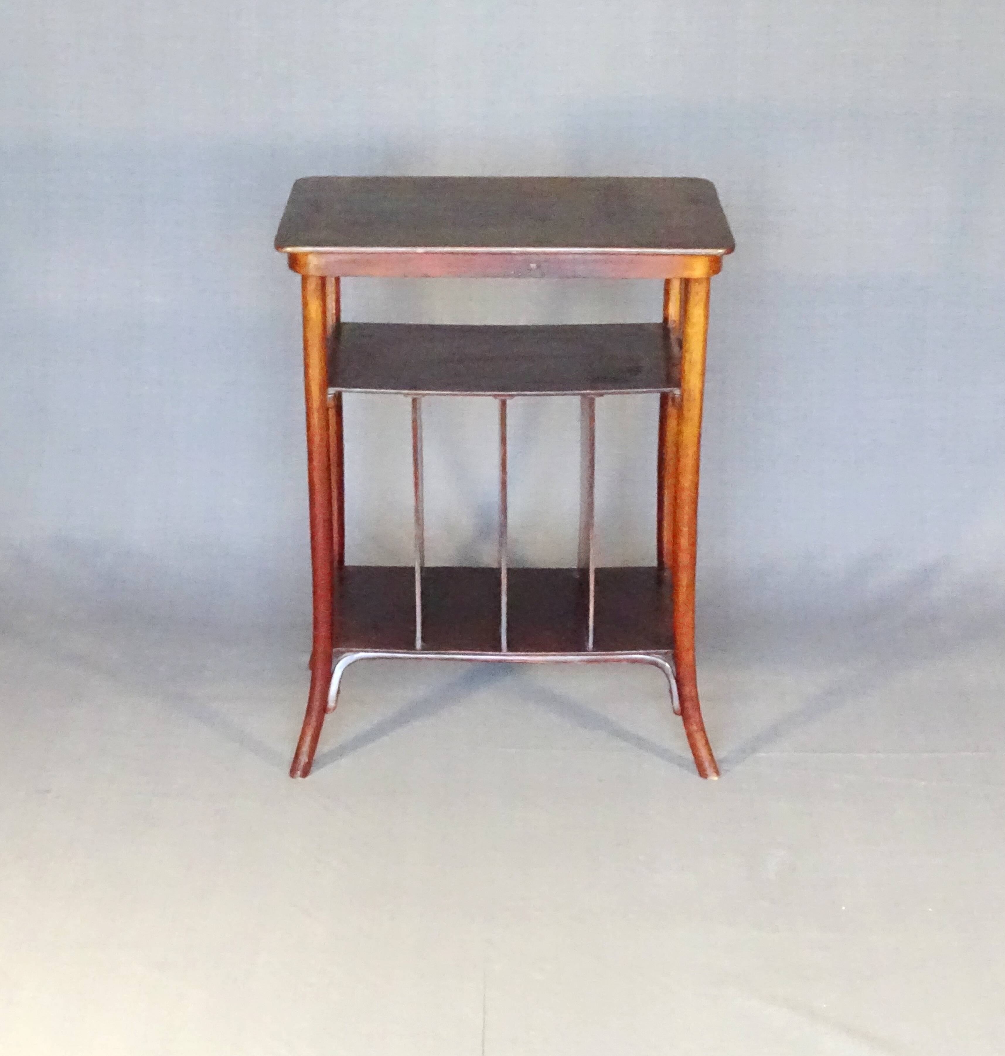 Table à partition N°1075 par Kohn 1905, no Thonet