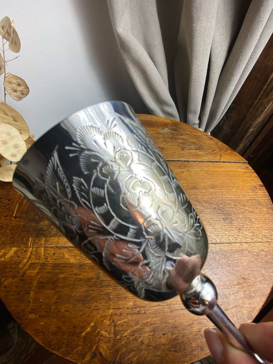 Stemmed glass, engraved silver-plated metal chalice