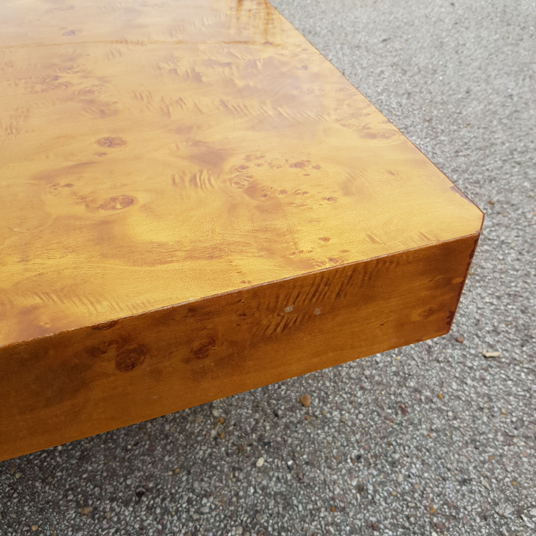 Sofa tip or coffee table