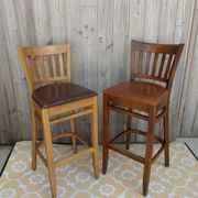 Paire de tabourets de bar