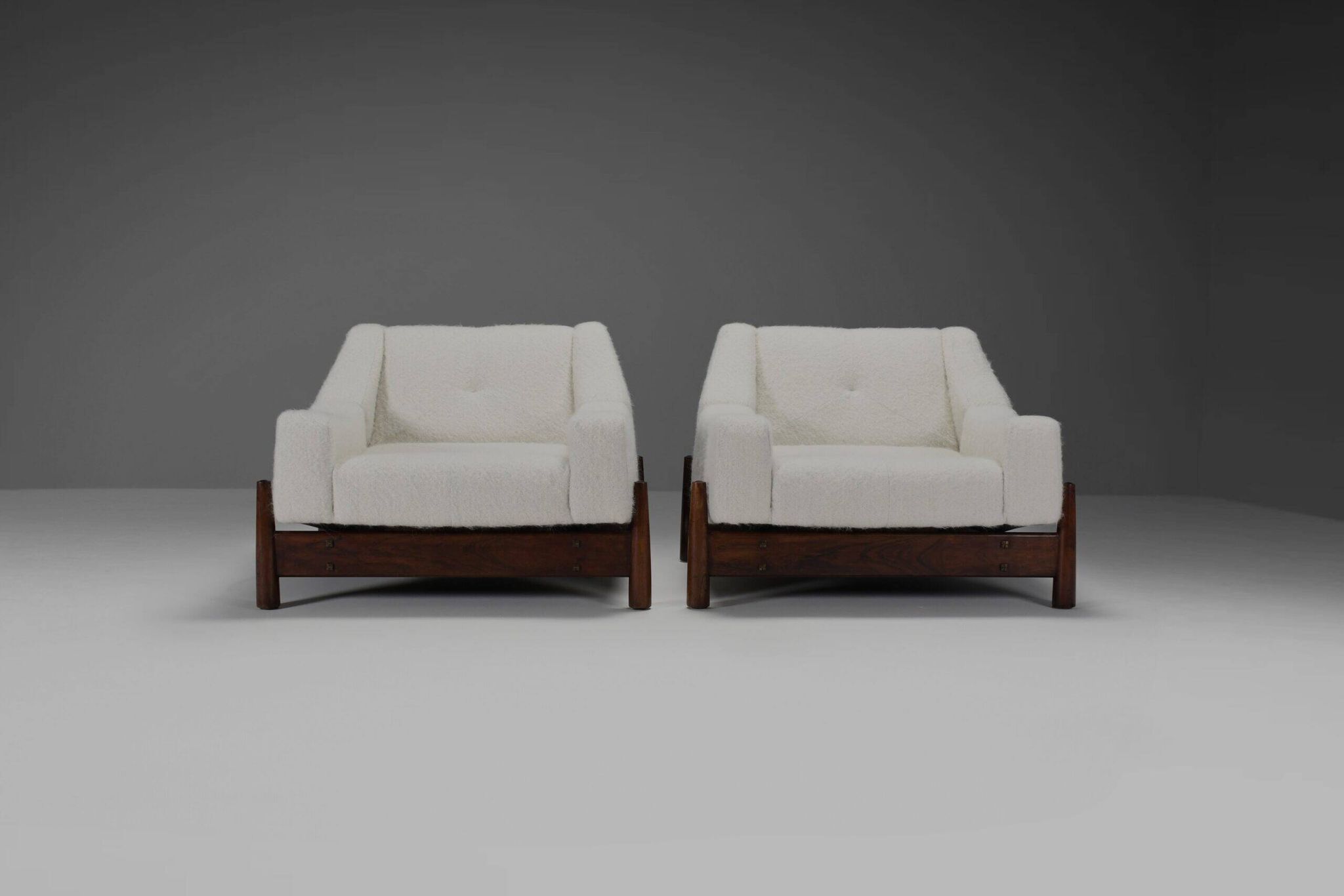 Pair of rosewood lounge chairs by Móveis Cimo, Brazil 1950s