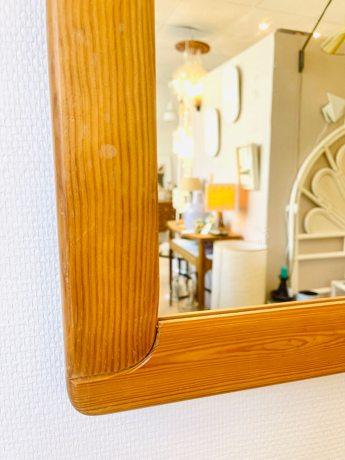 Miroir mural en pin de style scandinave, années 70