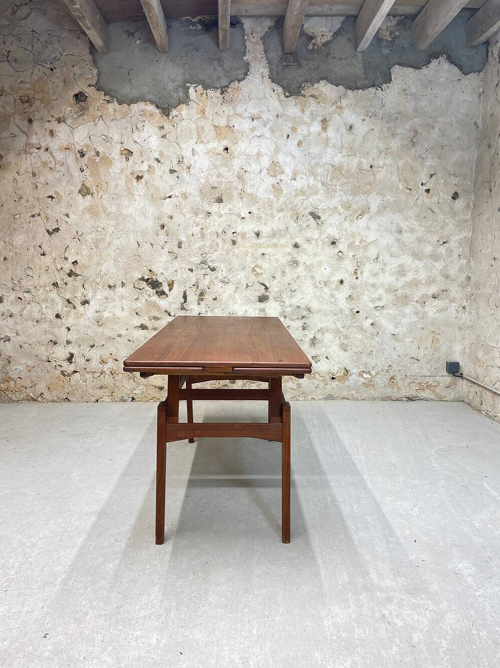 Scandinavian table