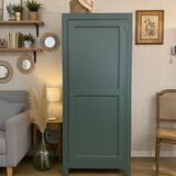 Small Parisian wardrobe