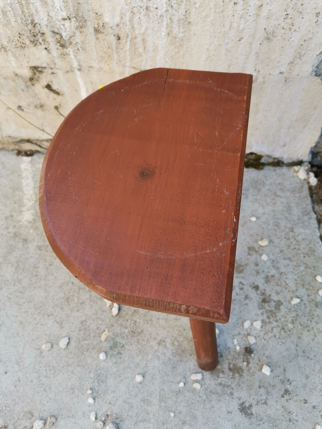 Tripod milking stool