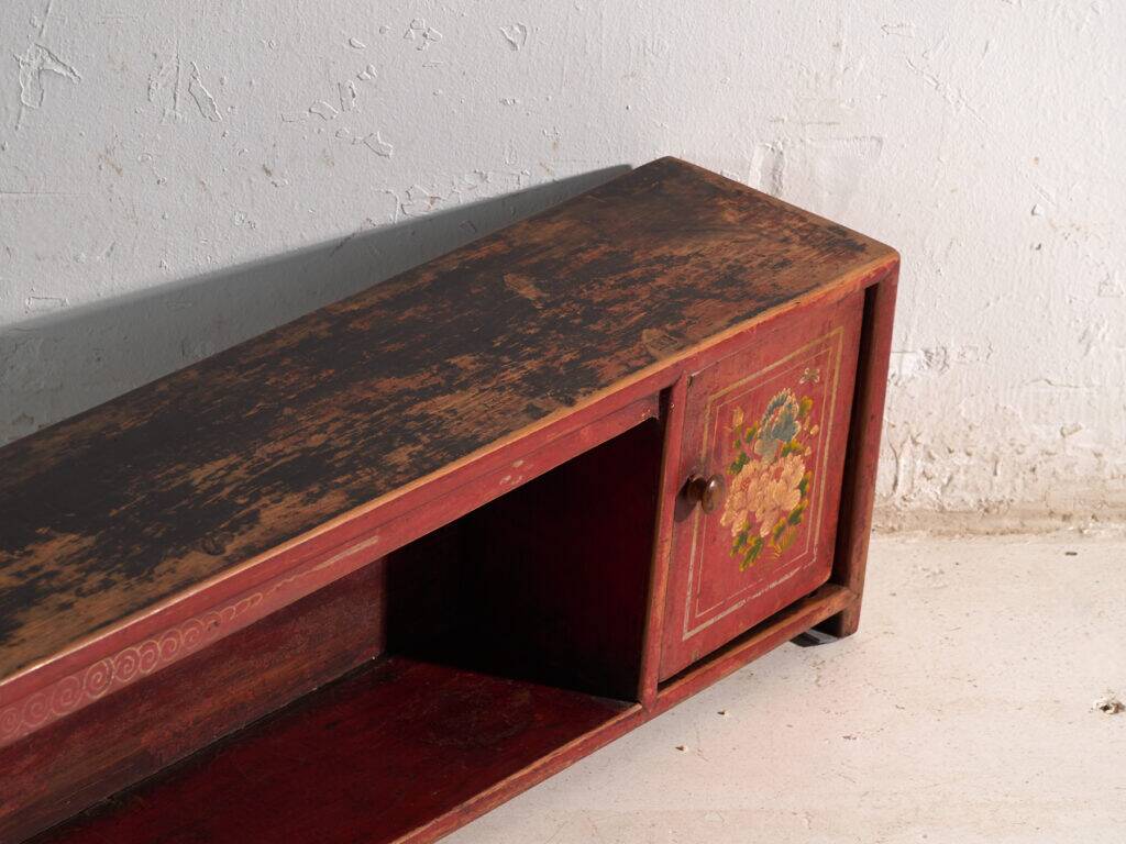 Meuble bas ancien en bois d’orme – Chine, vers 1900