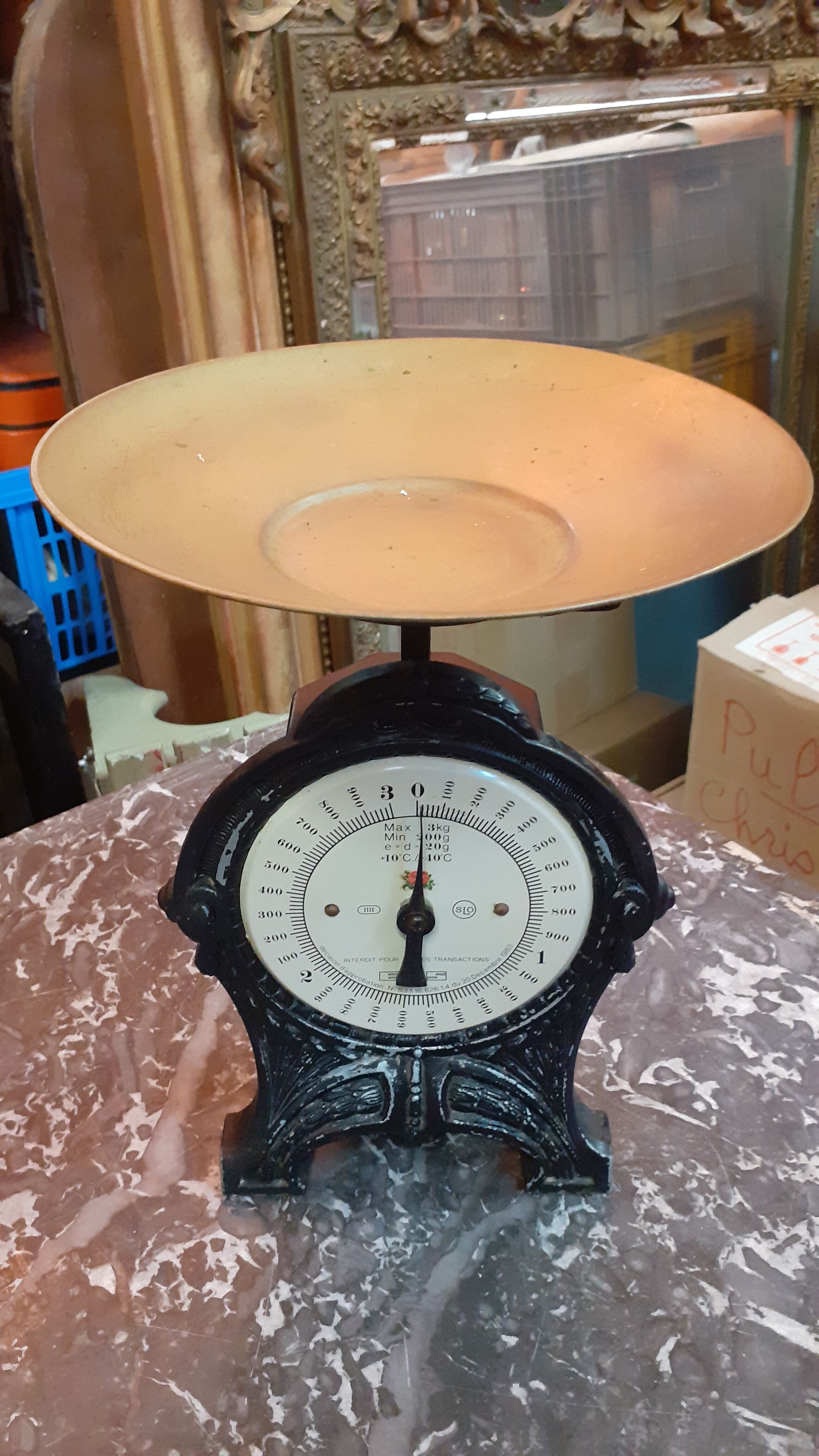 Vintage scale