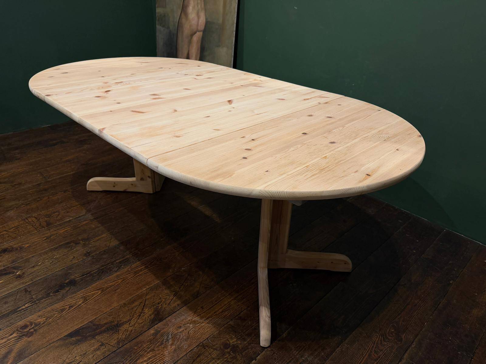 Table ronde à rallonge en sapin