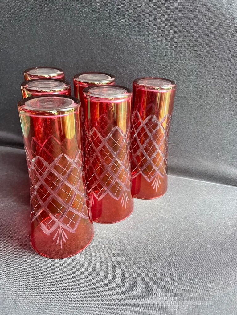 6 red glasses cut in orangeade – mid-twentieth
