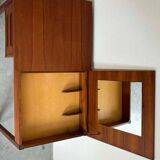 Bureau vintage avec coiffeuse