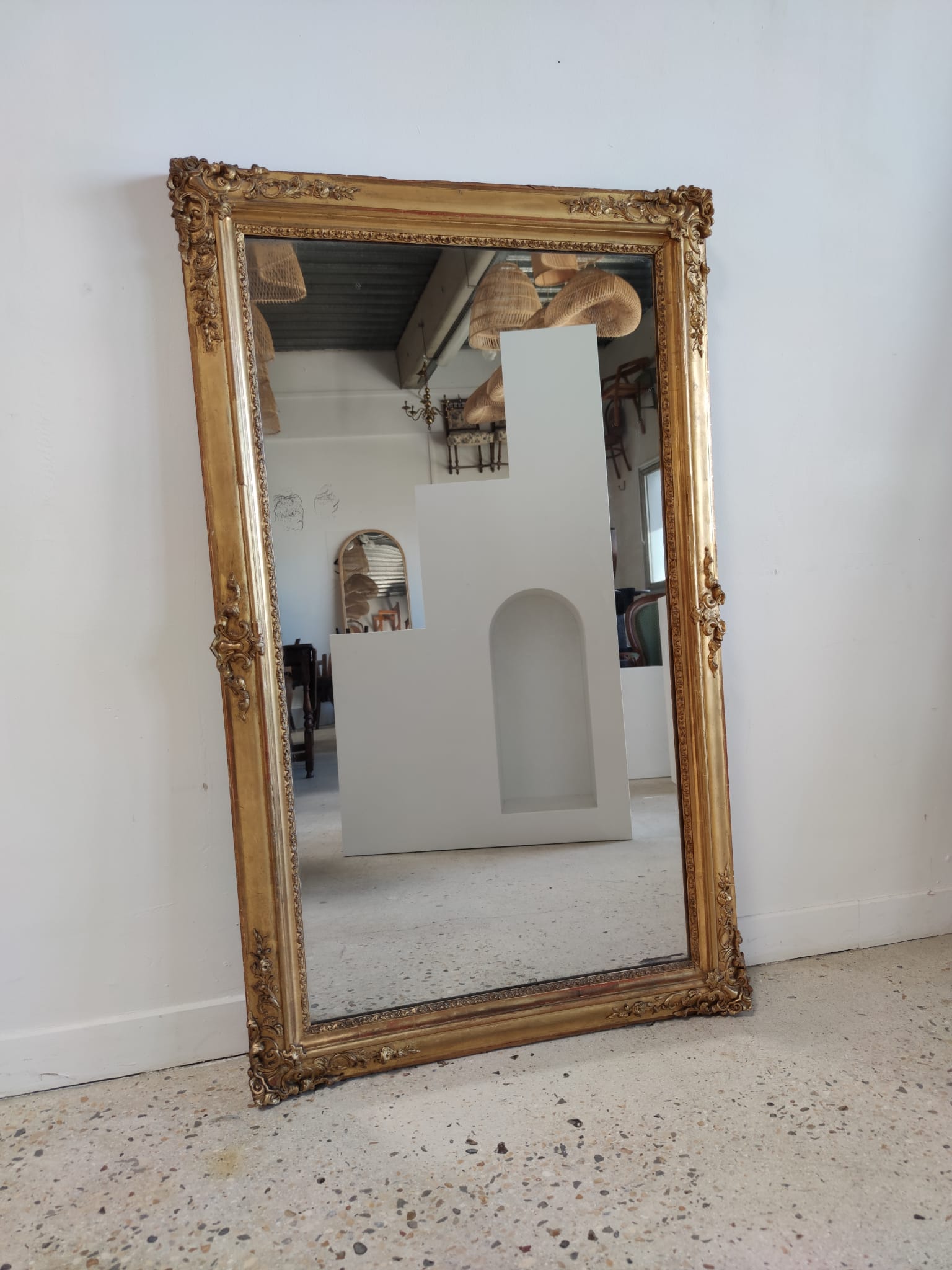 Rectangular golden mirror moldings plant motifs nineteenth H: 130cm