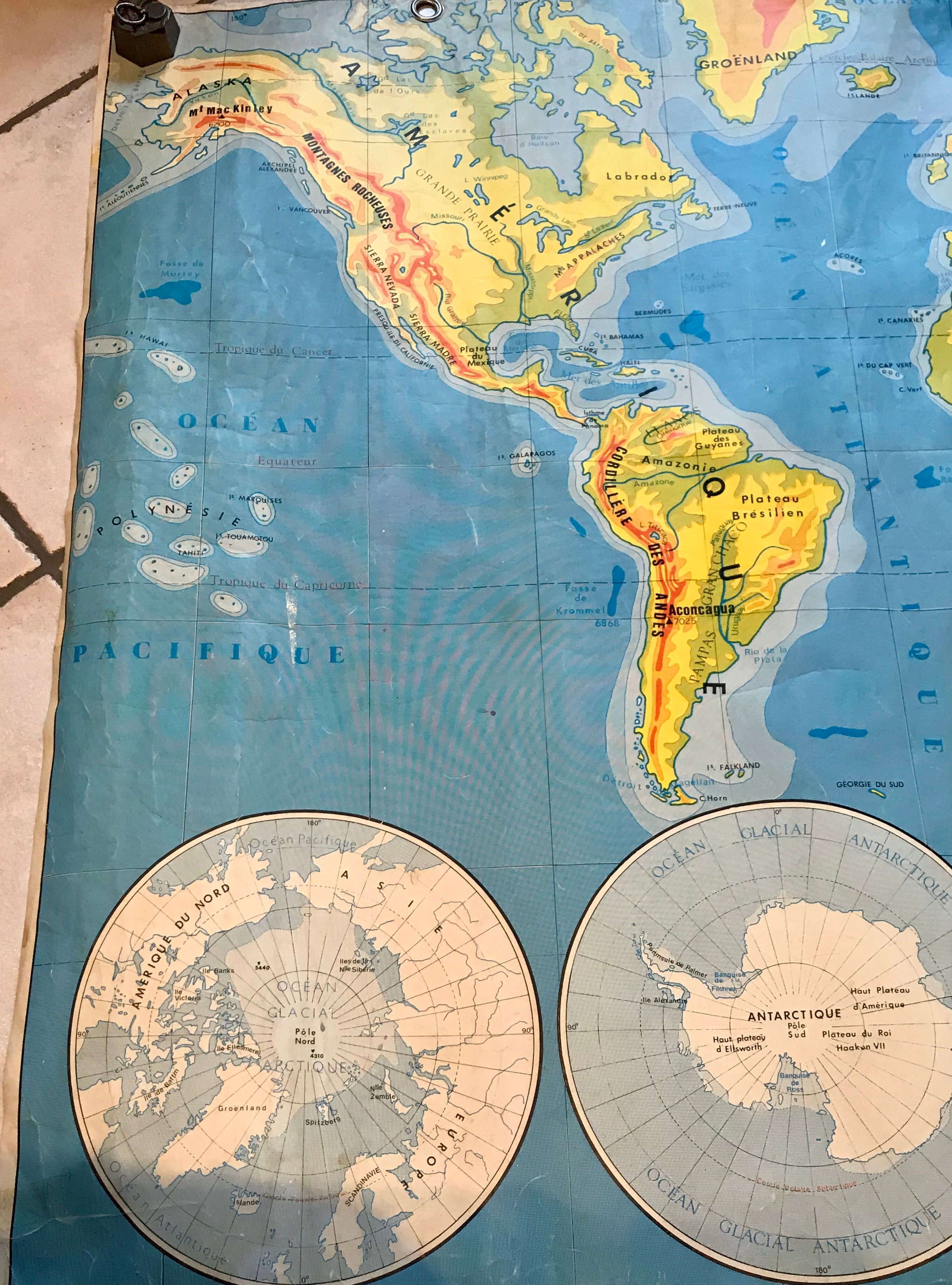 School map of the world / political and physical planisphere 60s