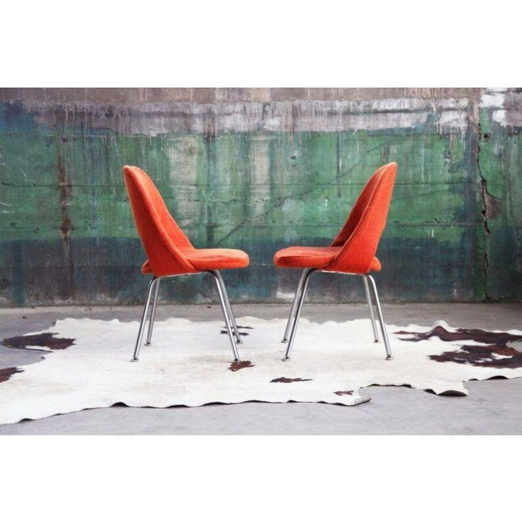 Ensemble de 8 chaises en acier chromé et laine orange, 1960