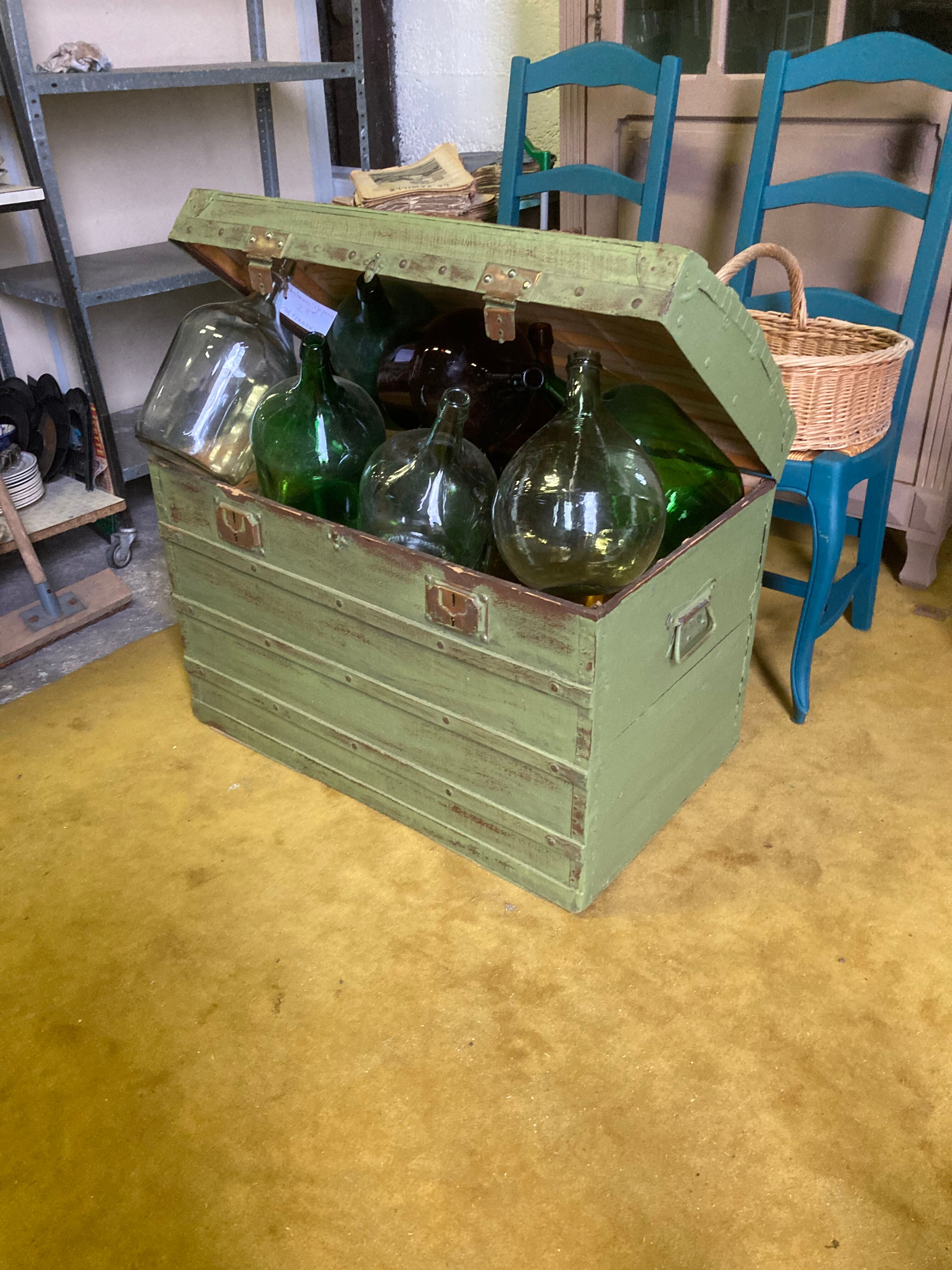 Travel trunk