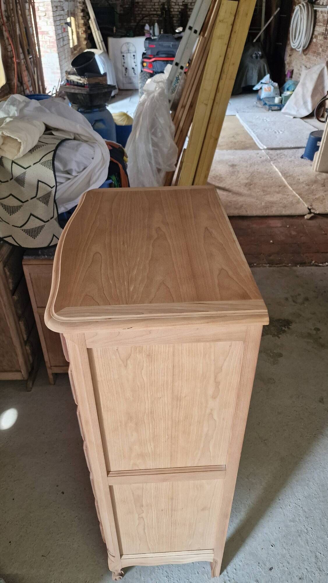 Solid wood chest of drawers