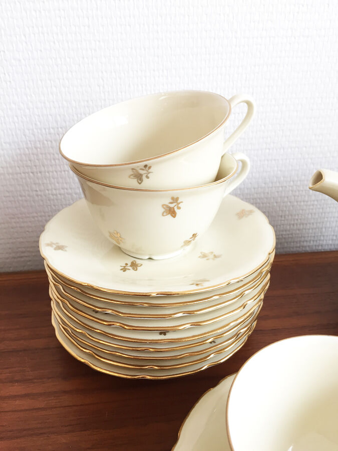 Tea service "Little Golden Flowers," 1960