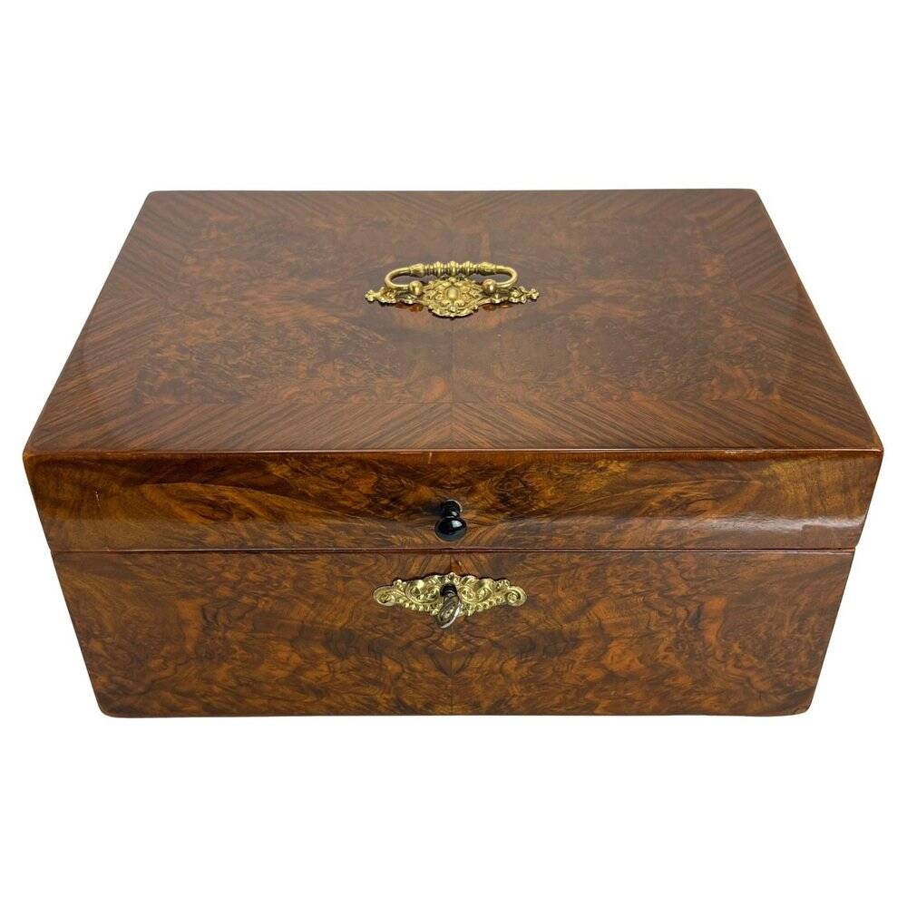 Late Biedermeier Box in Walnut and Walnut Burl, Austria, 1850s