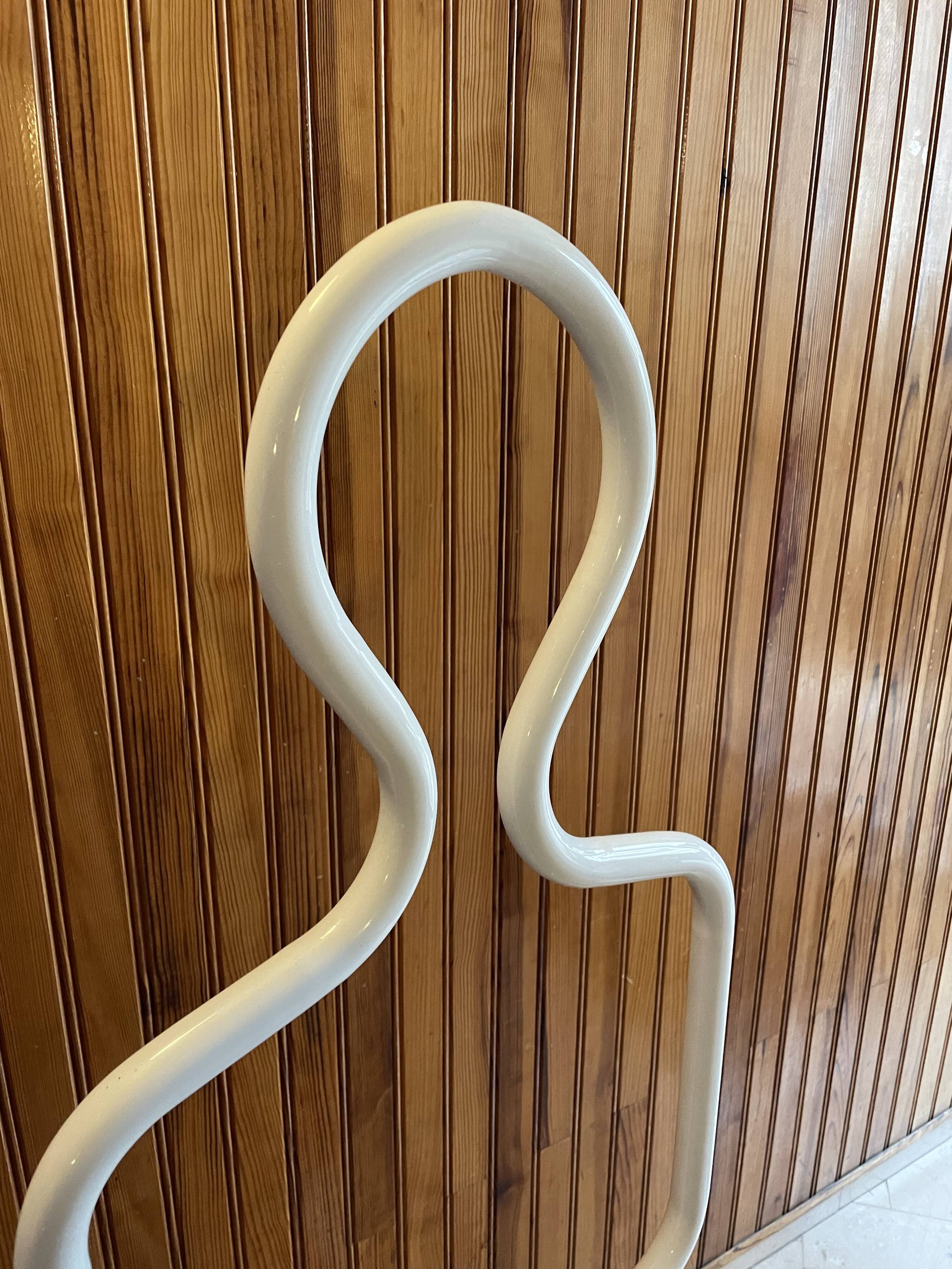 Mute valet in lacquered steel tube, Paolo Cagliari, Penta 1980