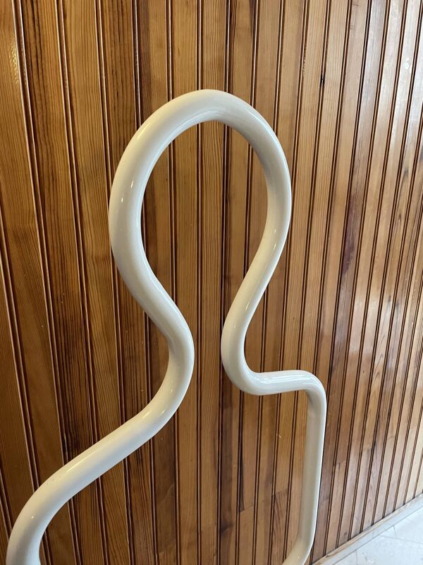 Valet muet tube d’acier laqué , Paolo Cagliari, Penta 1980