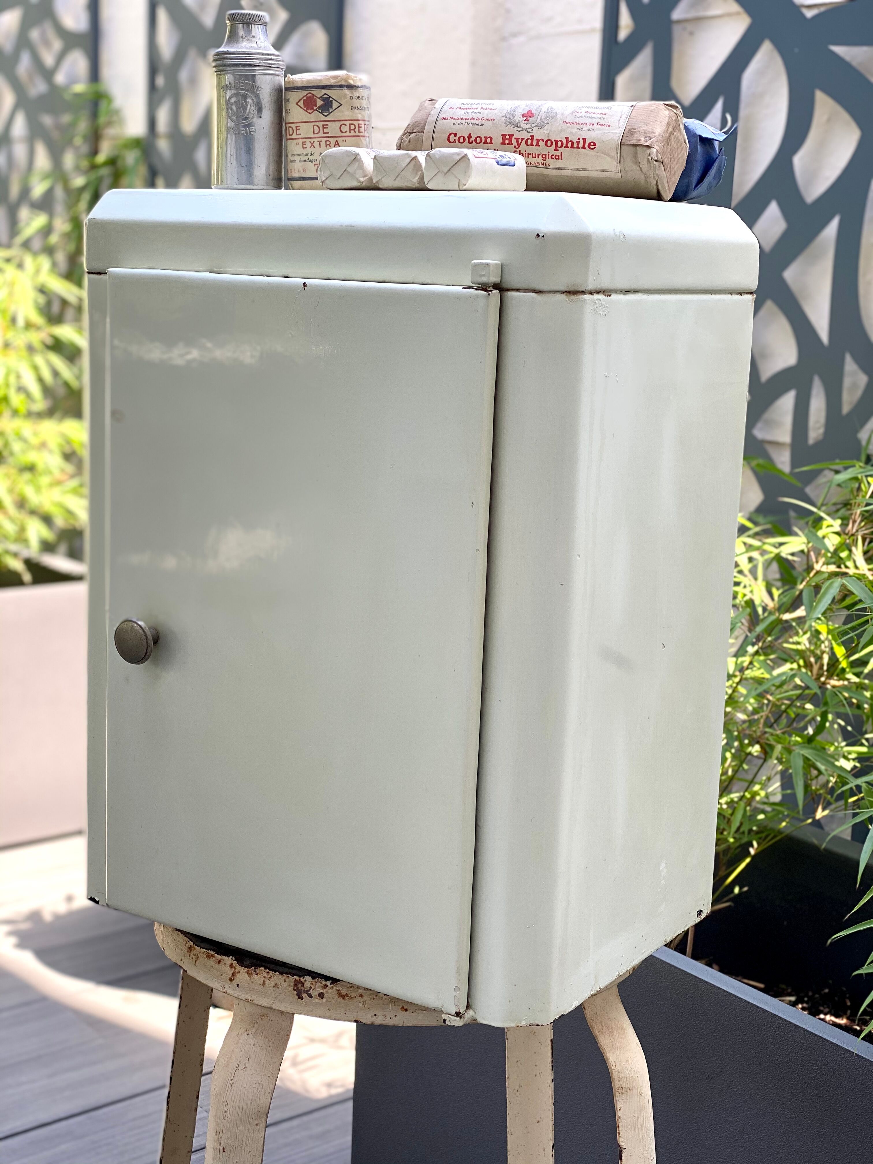 Vintage metal medicine cabinet