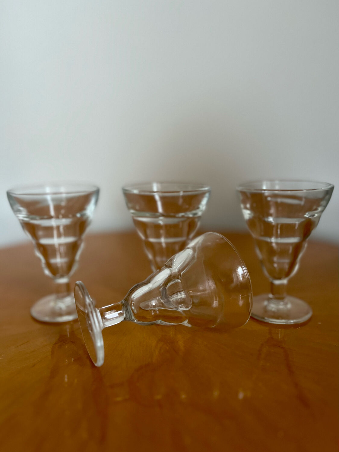 Verres à pieds de bistrot Duralex vintage