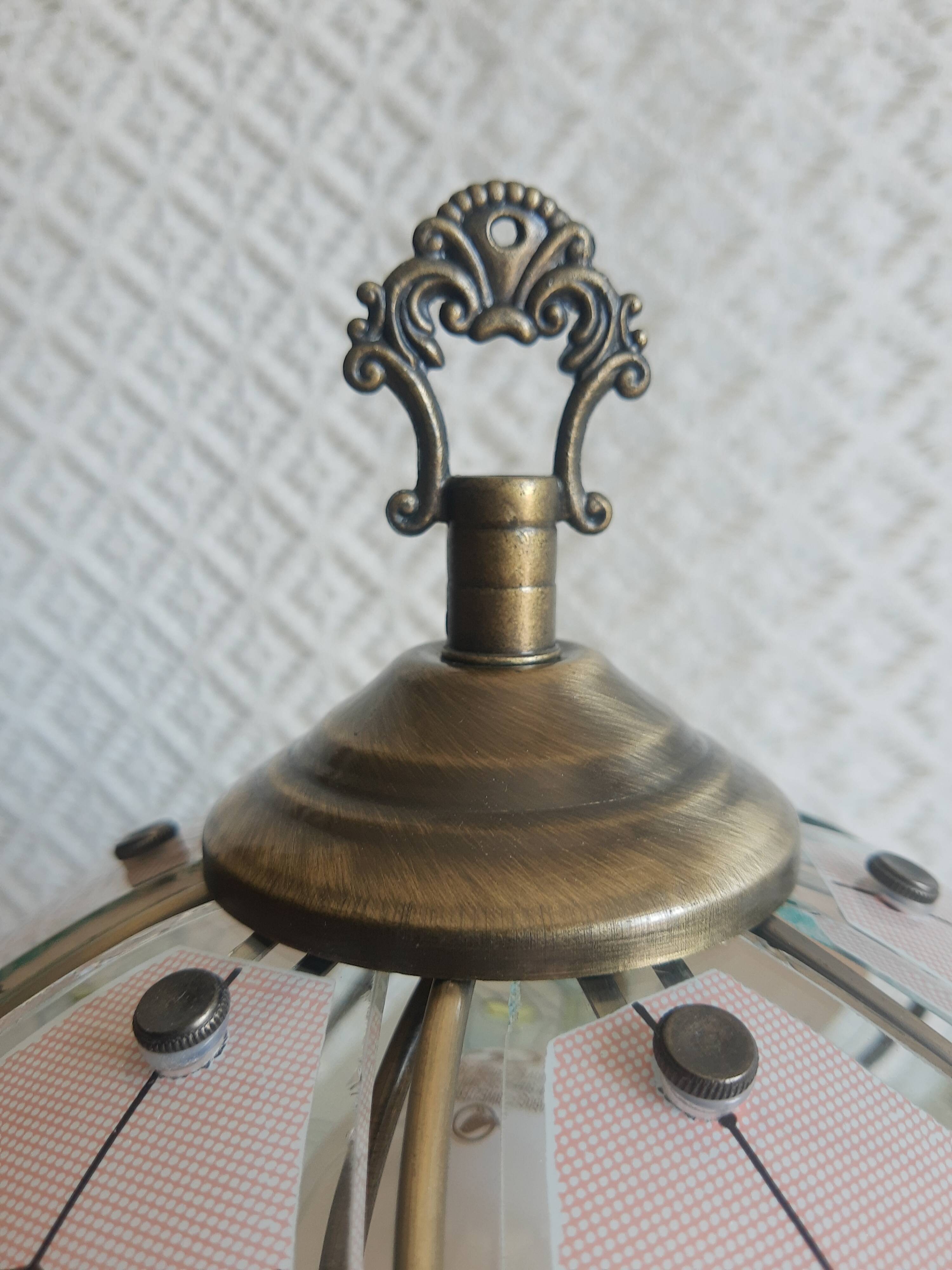 Lamp style tiffany vintage floral pattern