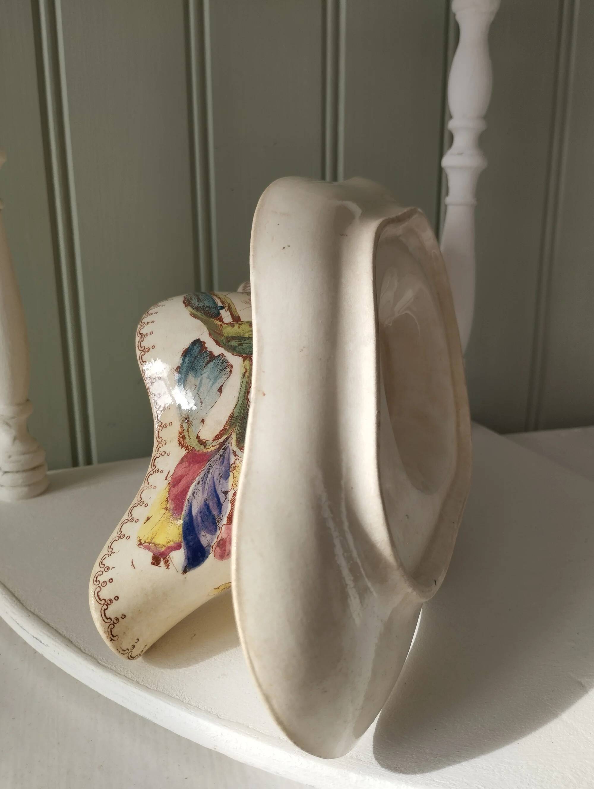 Longwy "Mésange" - Sauce boat on a polychrome ironstone base