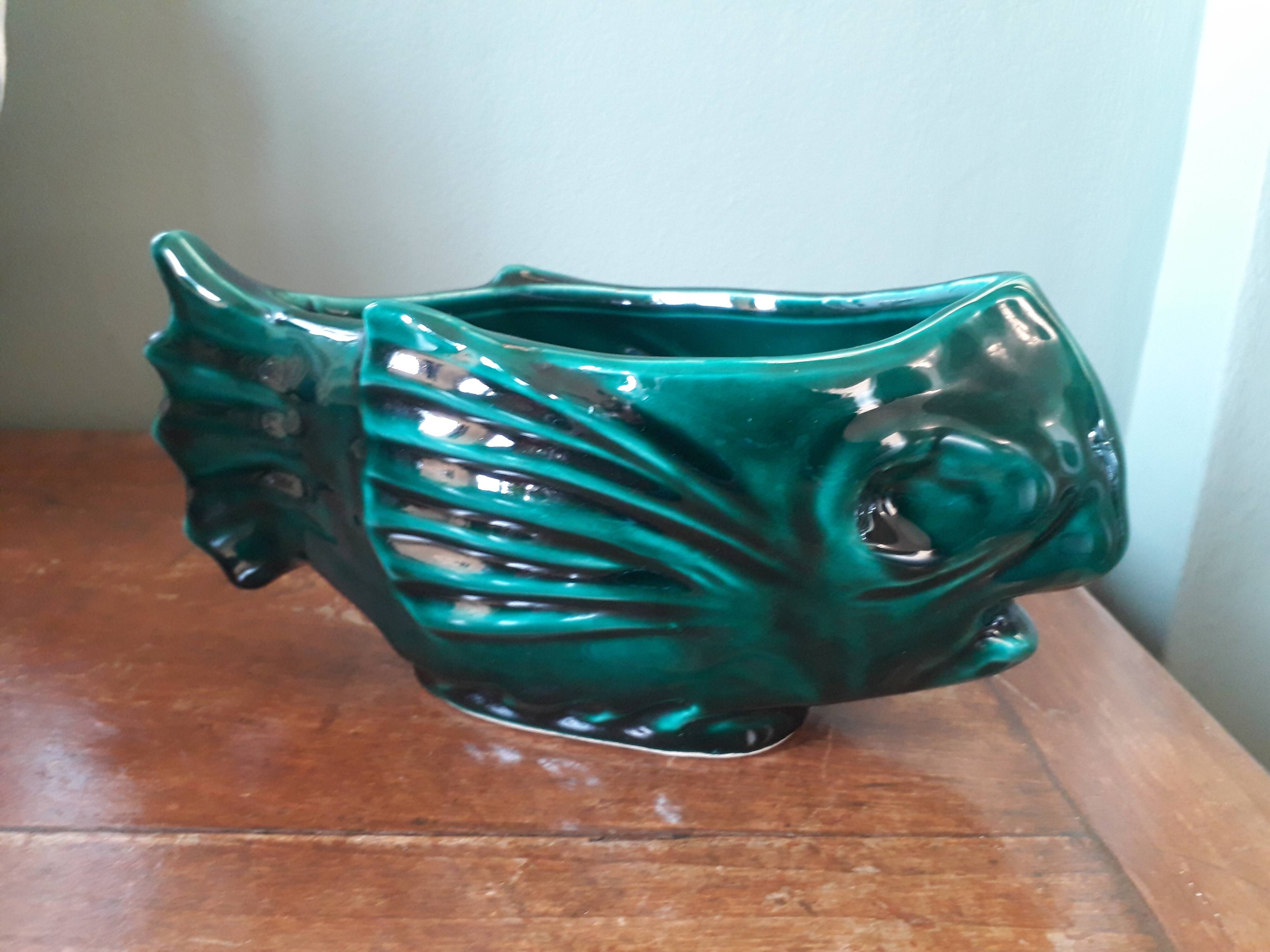 Empty Vallauris pocket in the shape of a fish