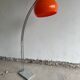 Lampadaire arc orange, design Italien 1970