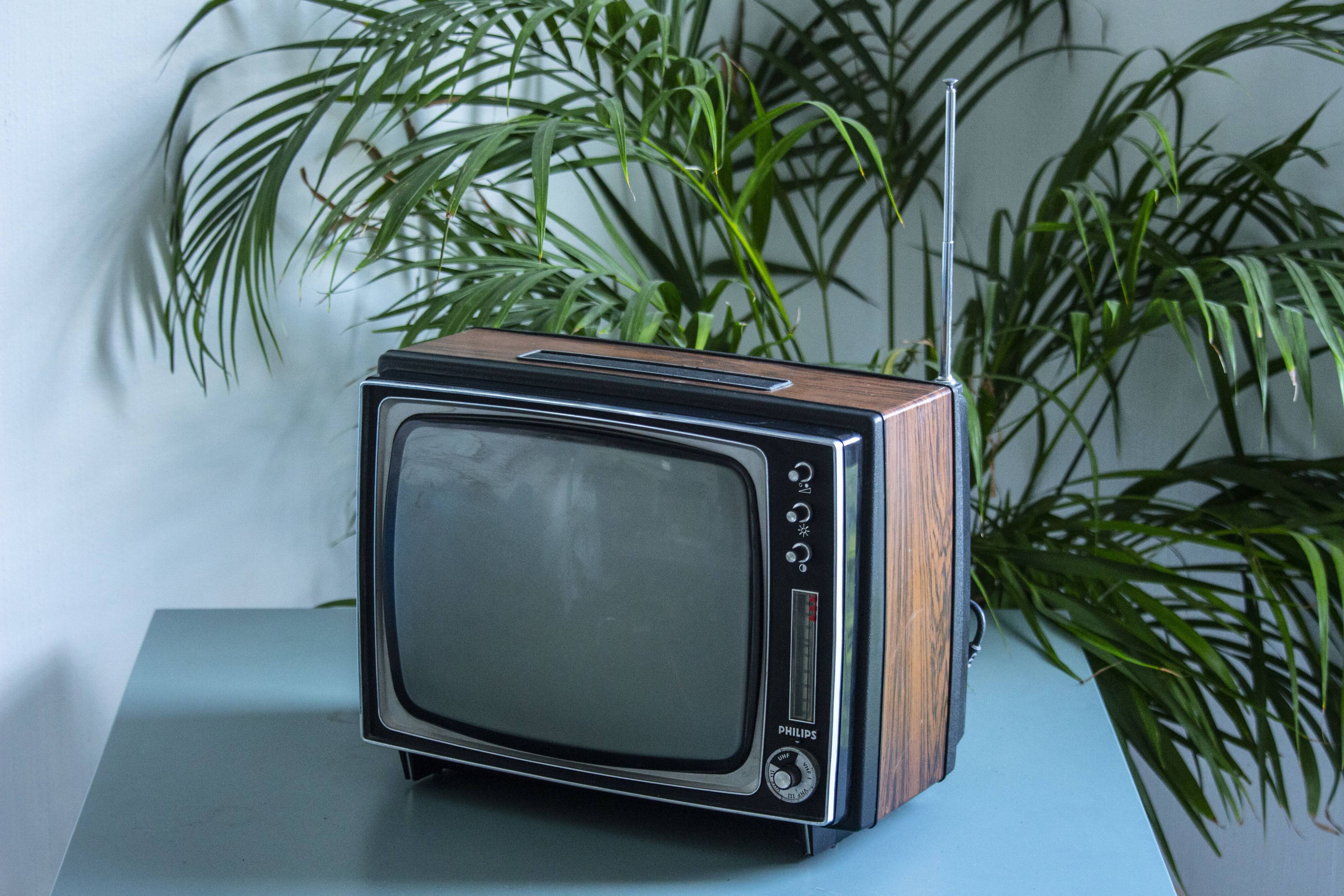 Téléviseur vintage Philips