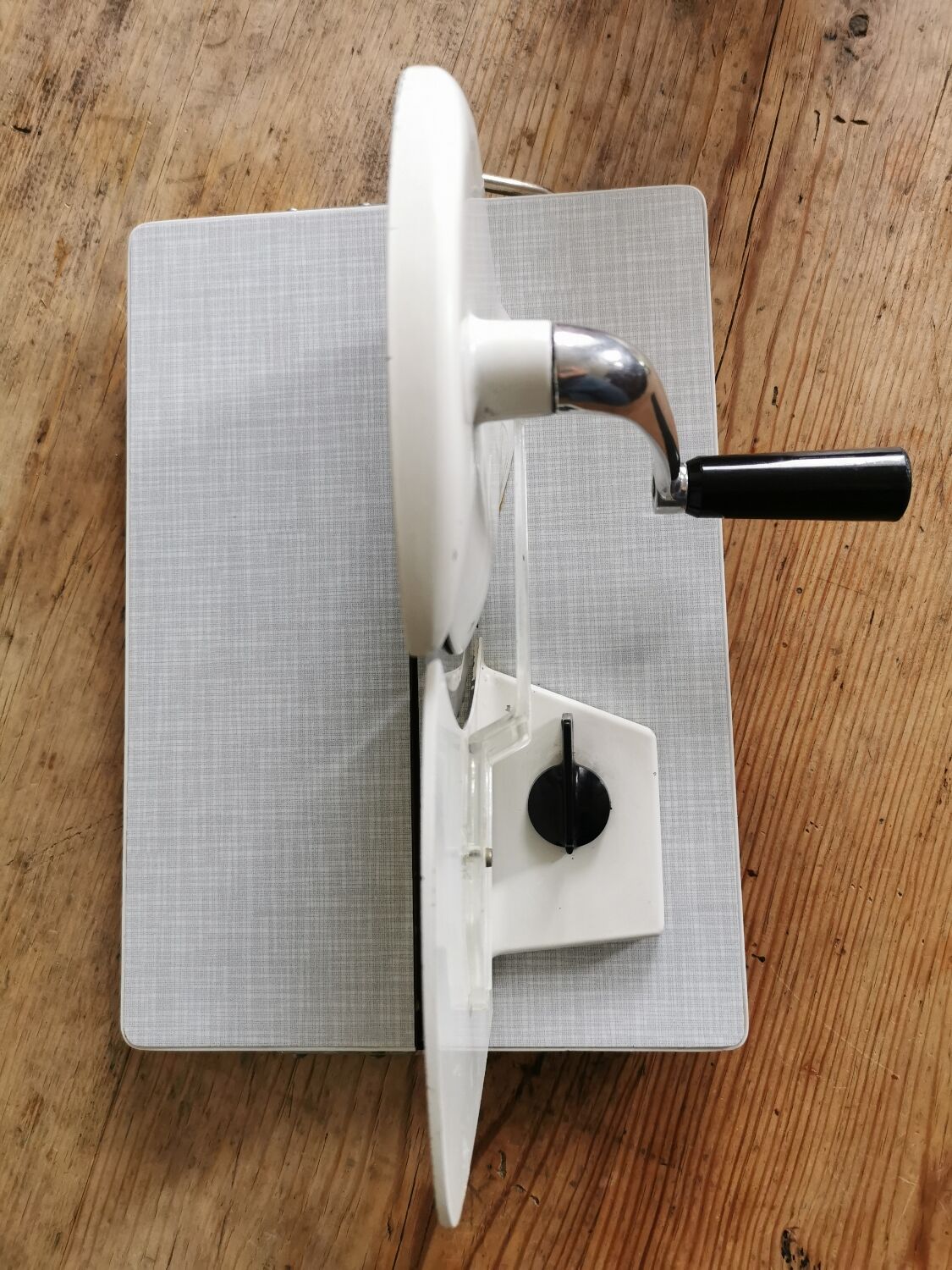 Vintage Formica slicer