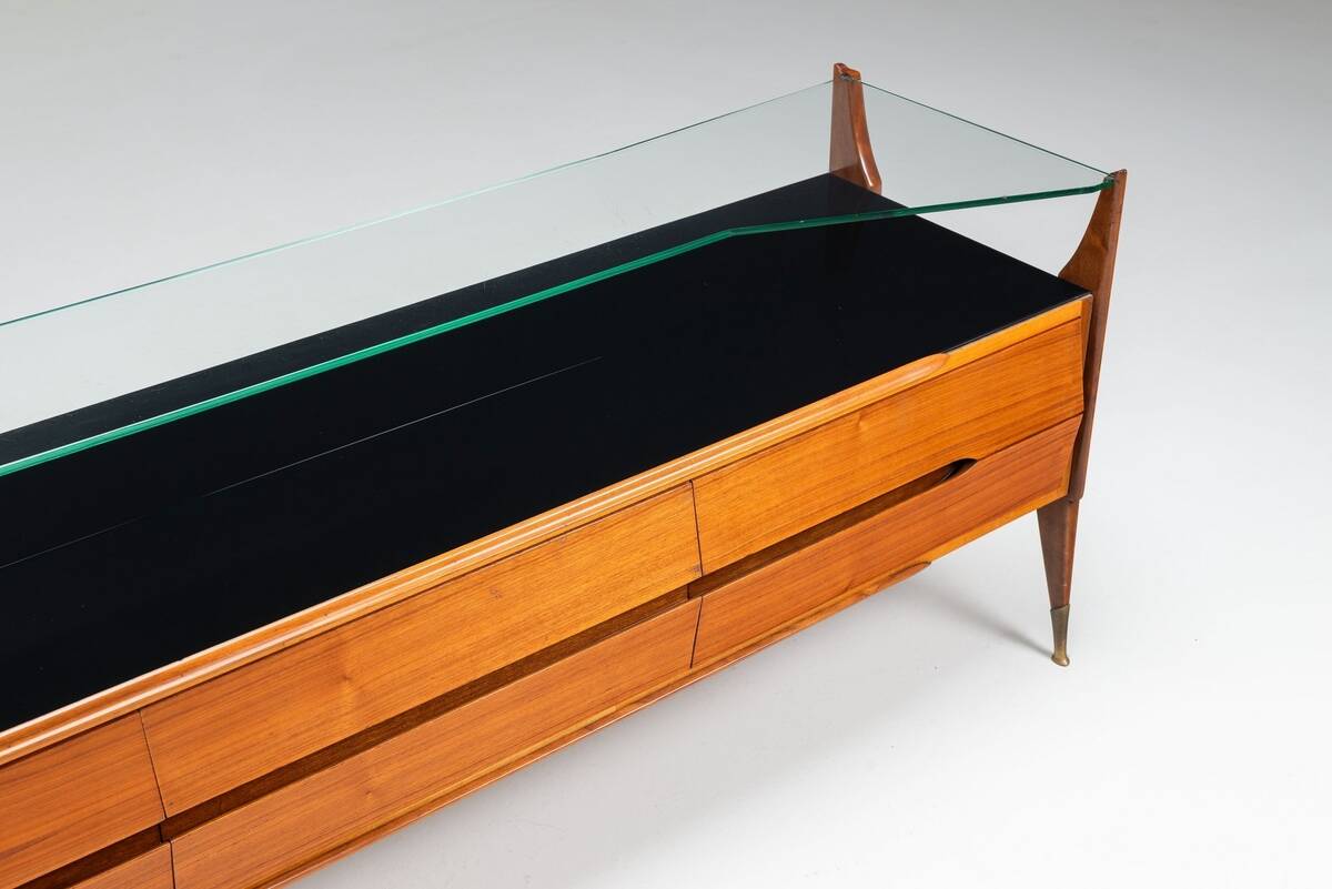 Buffet italien en noyer G. Cecchini e C. Cantu Italie 1950