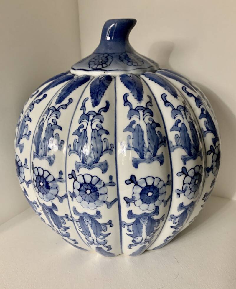 Large Chinese Porcelain Ginger Jar