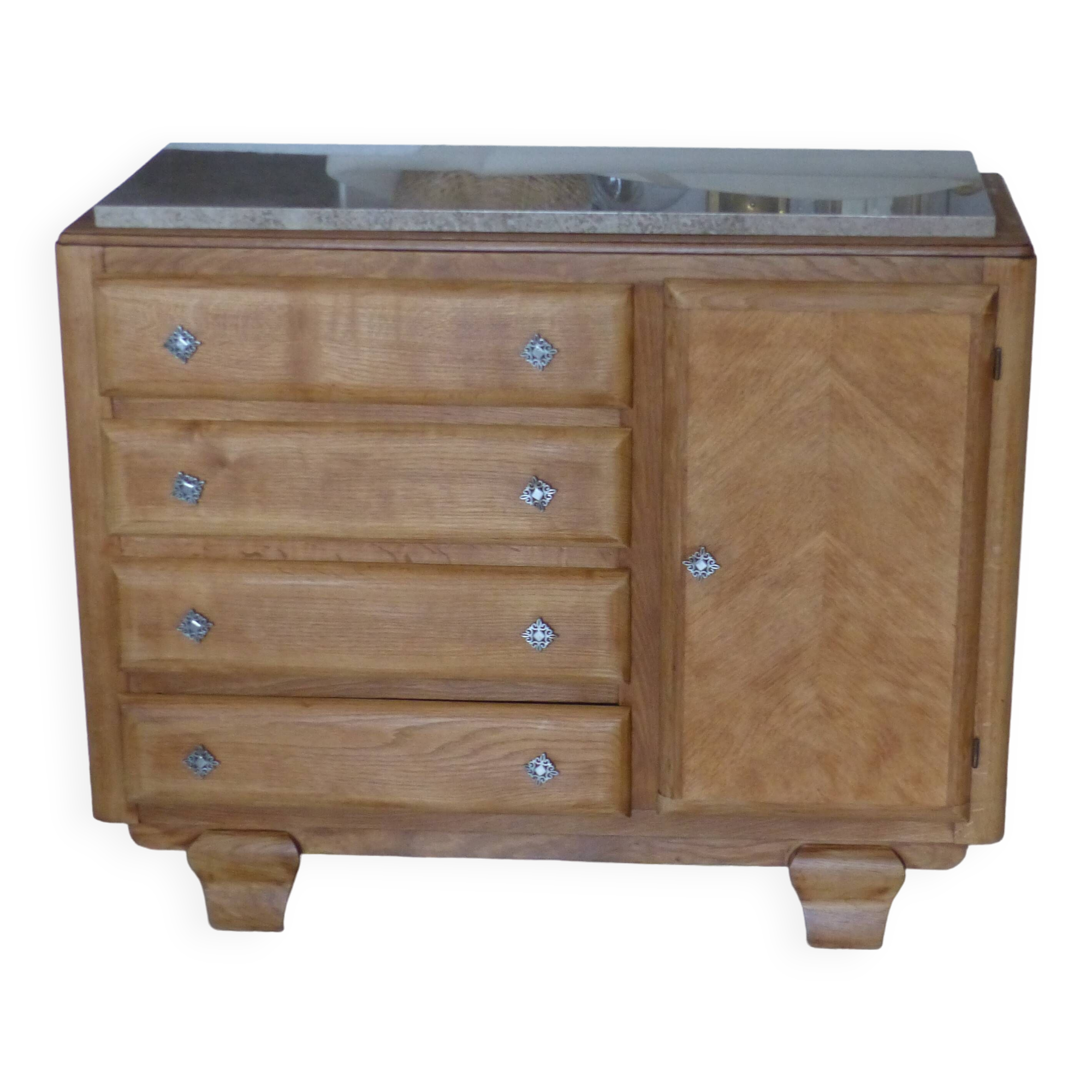 oak chest of drawers