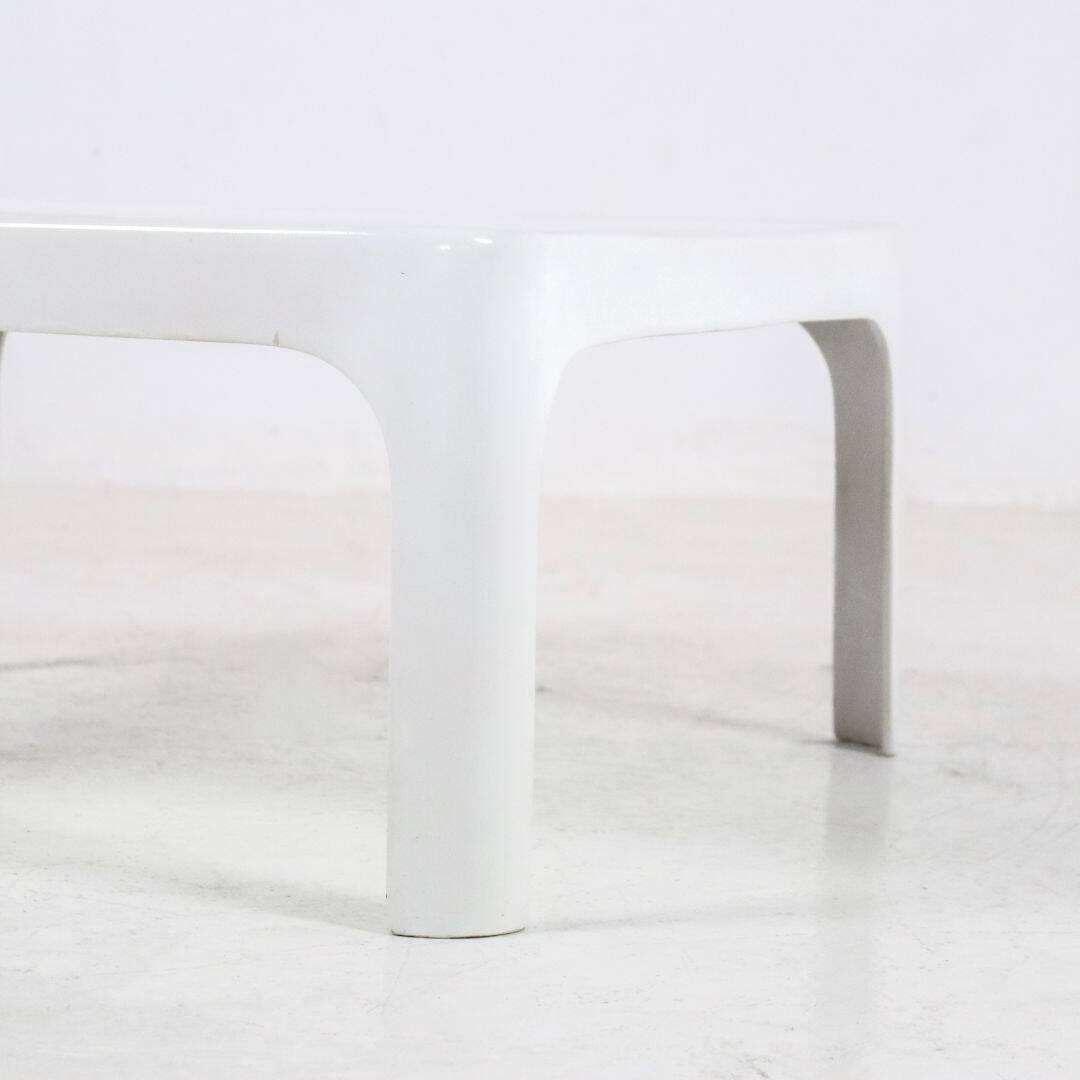 Space Age coffee table by Peter Ghyczy for Horn