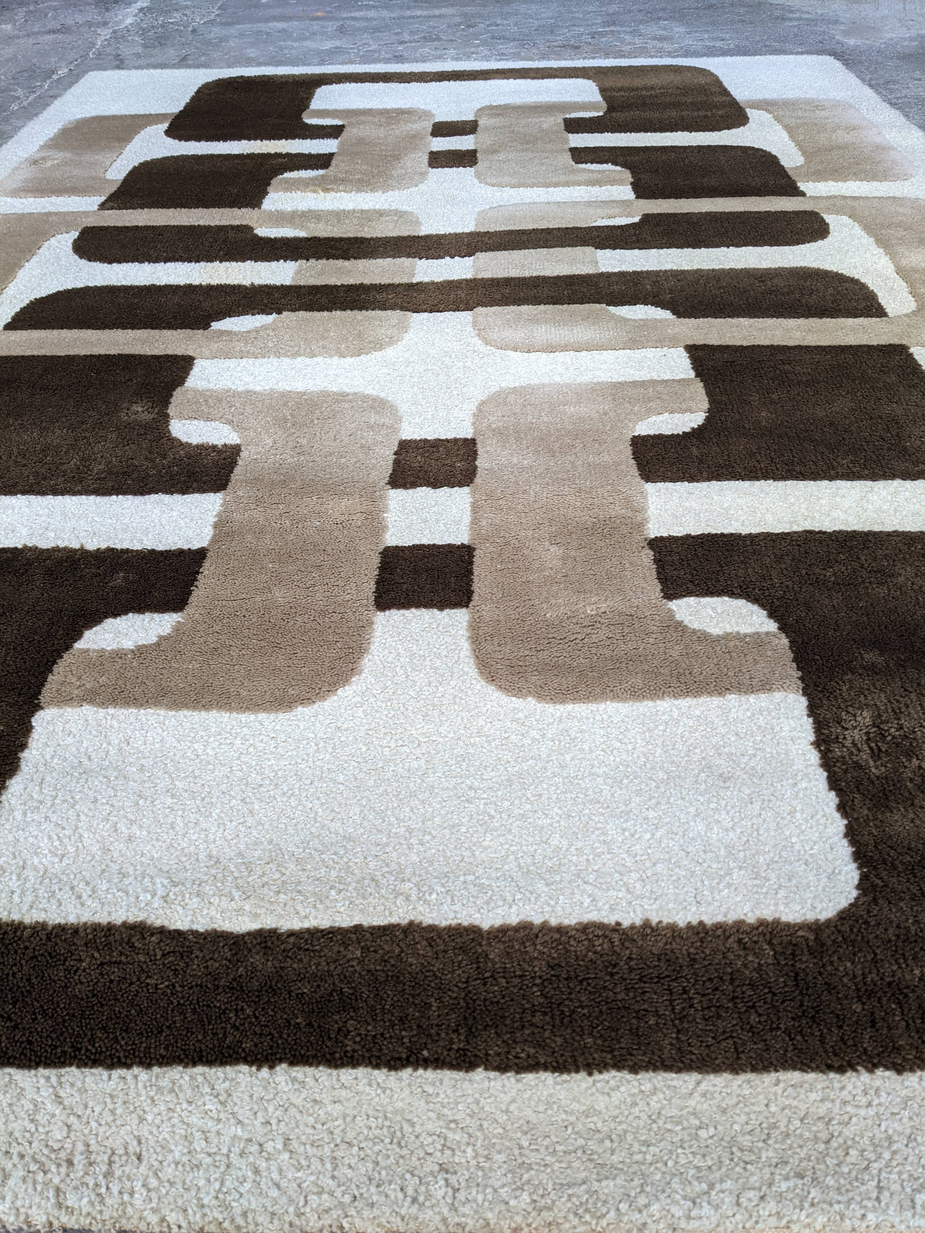 Wool rug from the 60s/70s (280x200cm)
