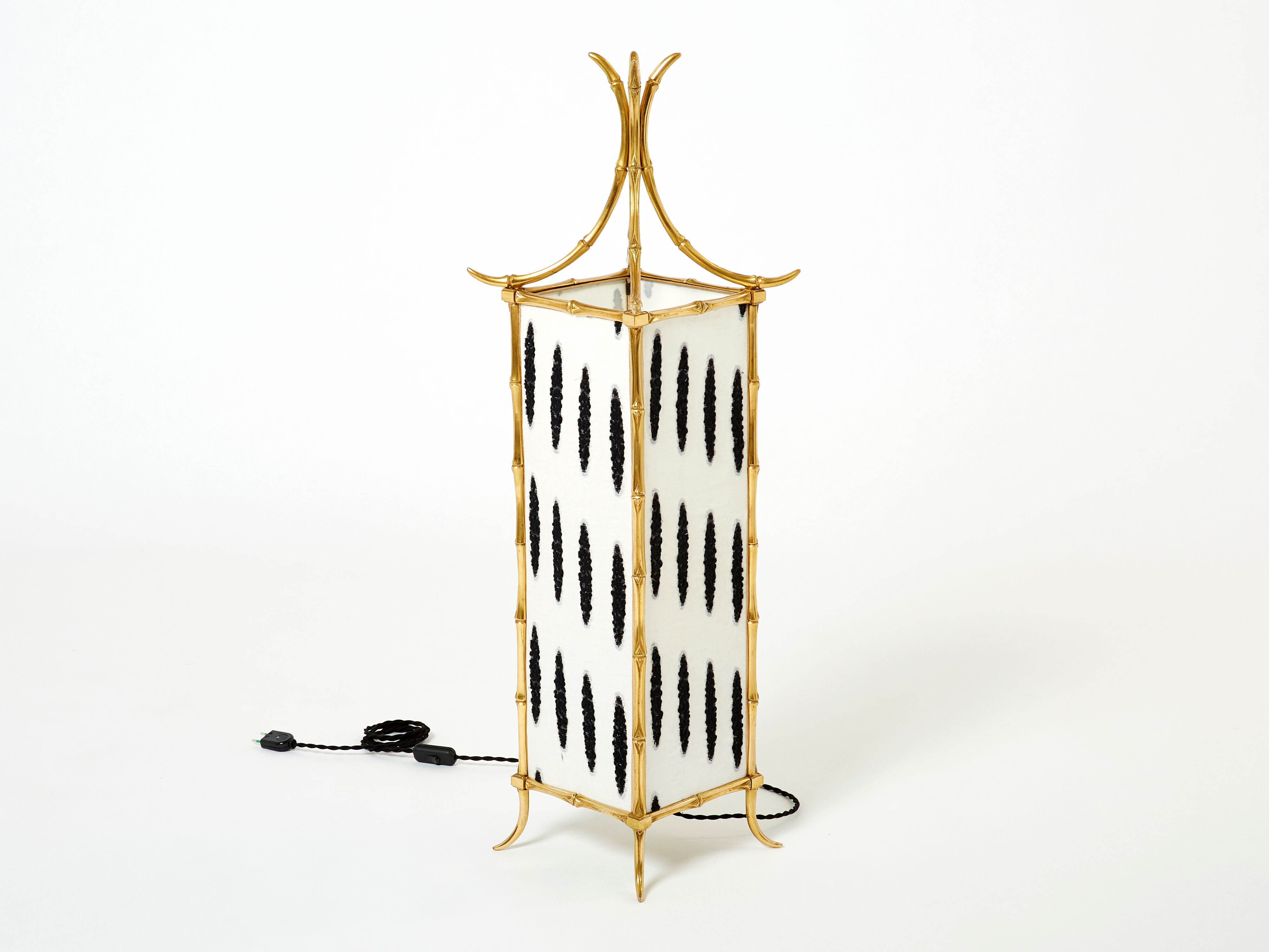 Pair of brass lantern lamps and fabrics from Maison Baguès 1960