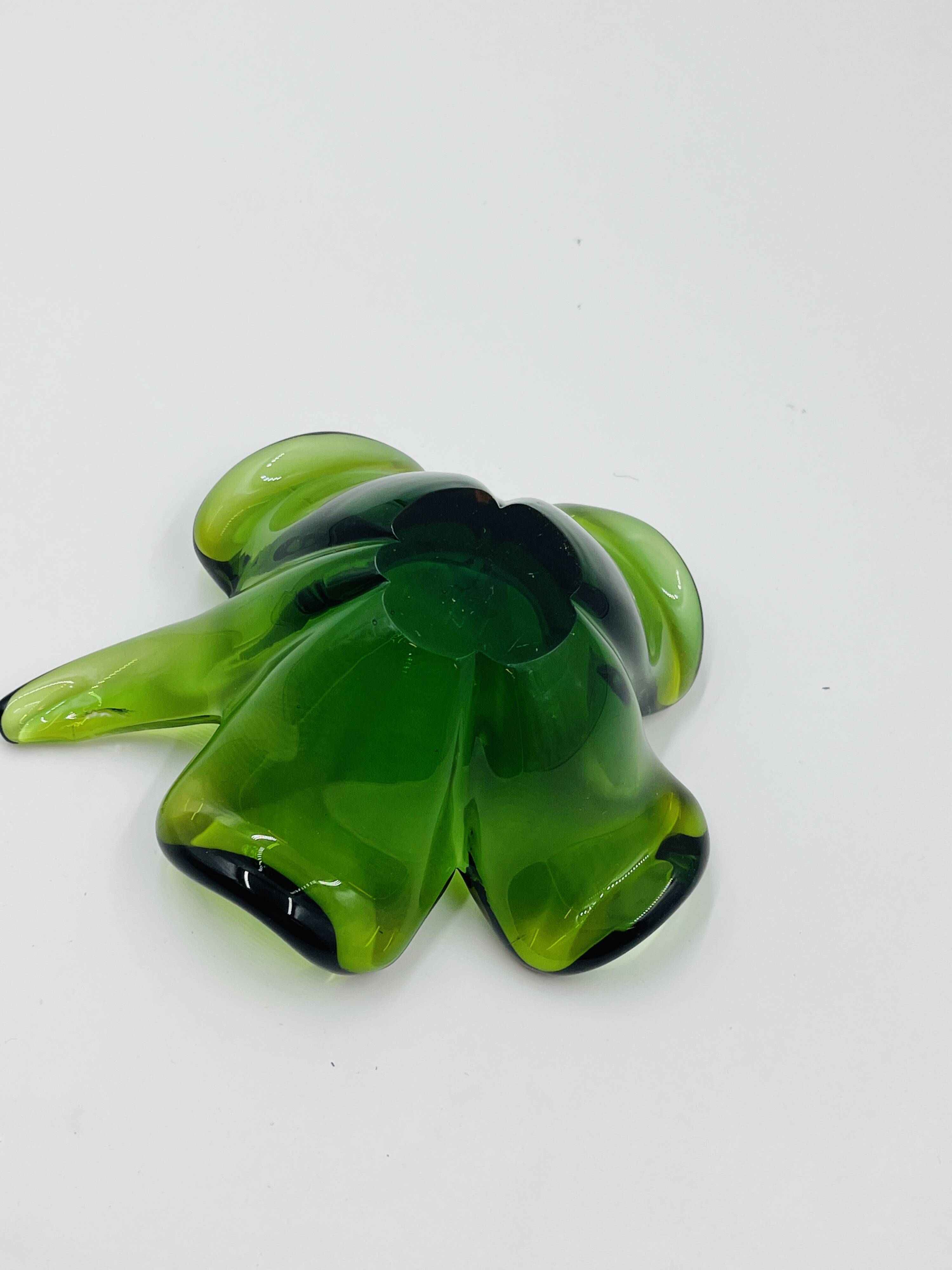 Biomorphic glass bowl from Murano attributed to Flavio Poli.