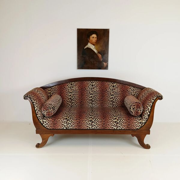 Canapé avec garniture léopard