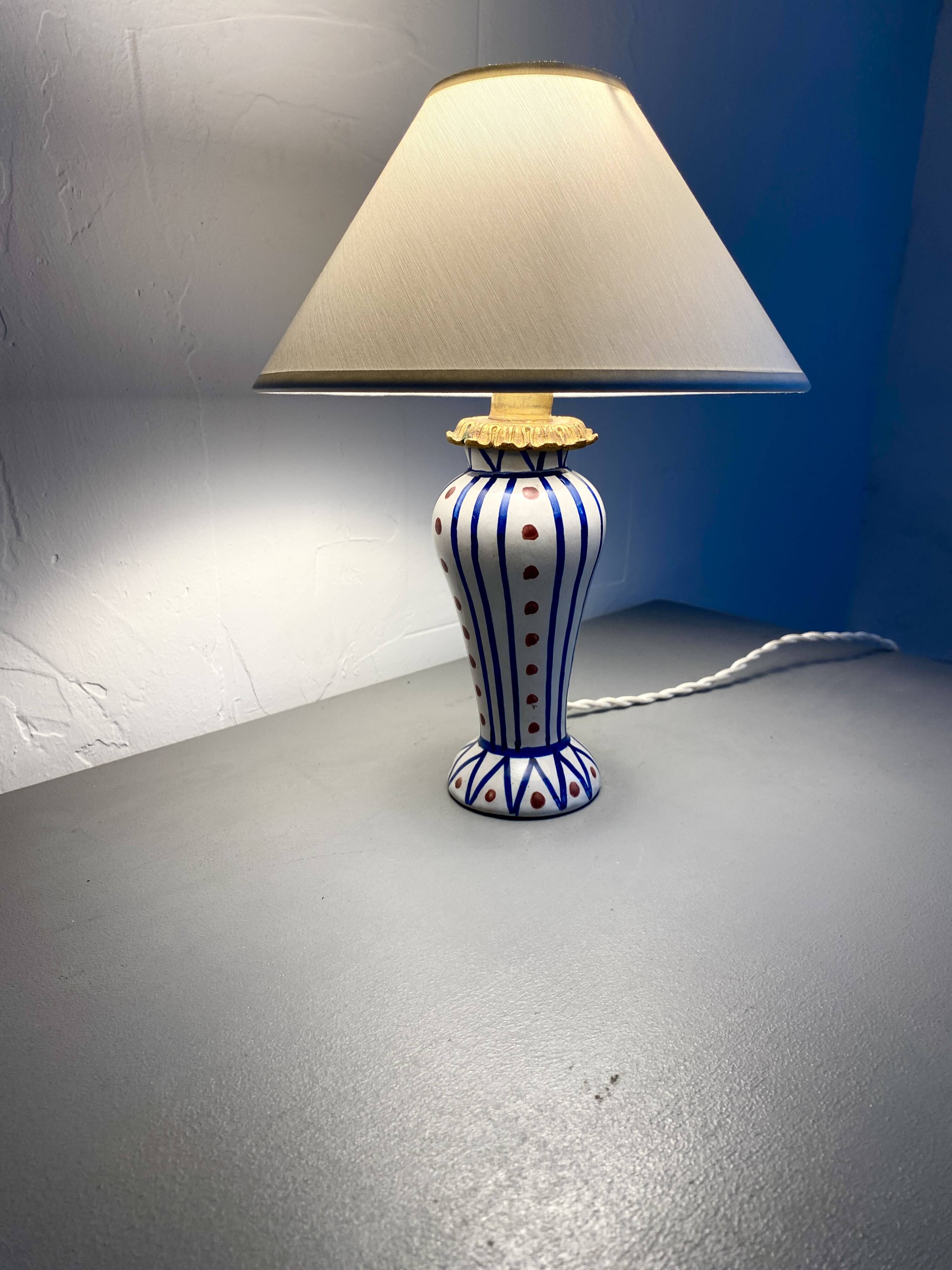 1930 lamp signed Delcourt, fabric cable, lampshade