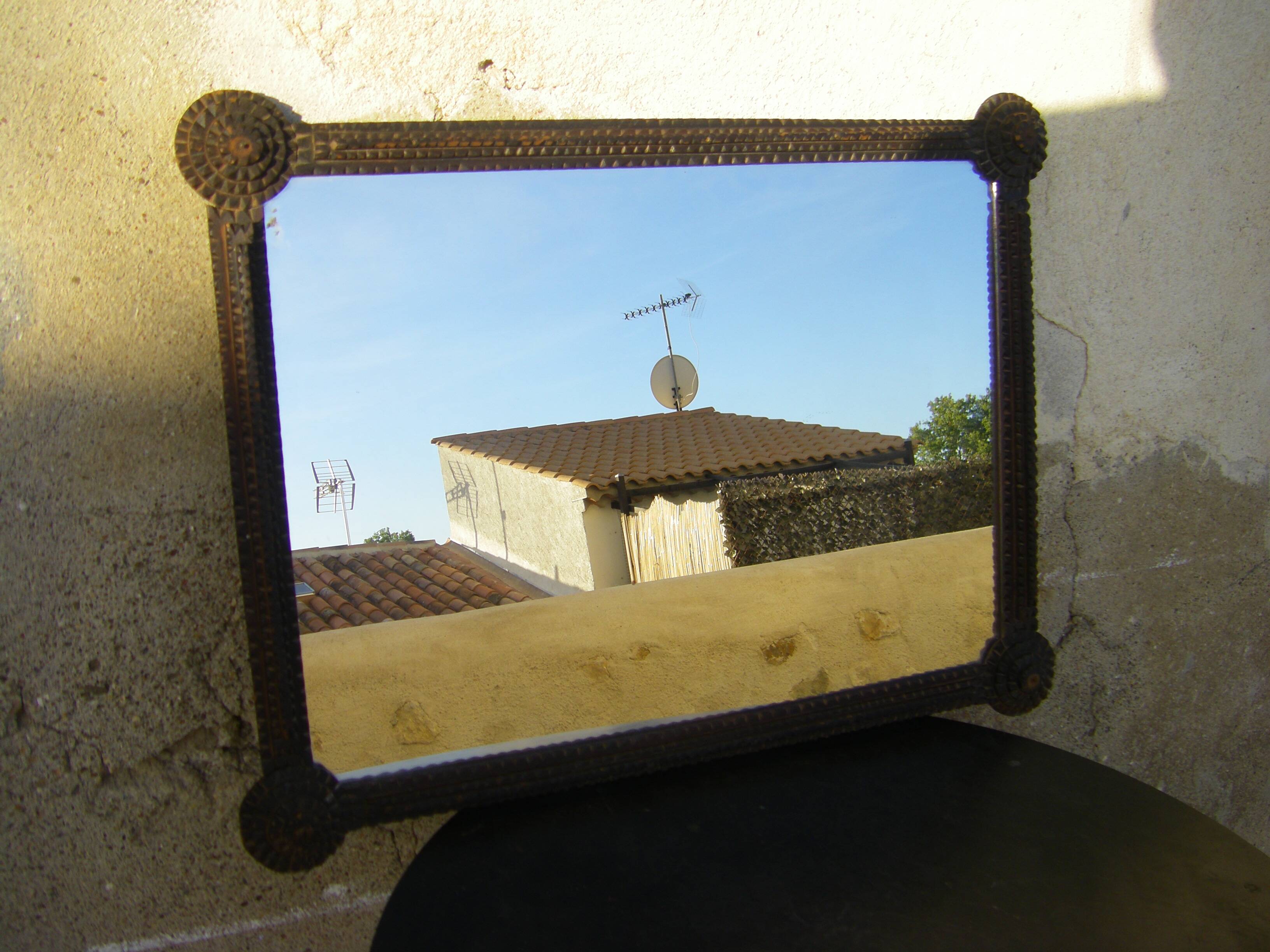 Old mirror "Tramp art"