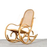 Fauteuil à bascule italien Luigi Crassevig en bois courbé