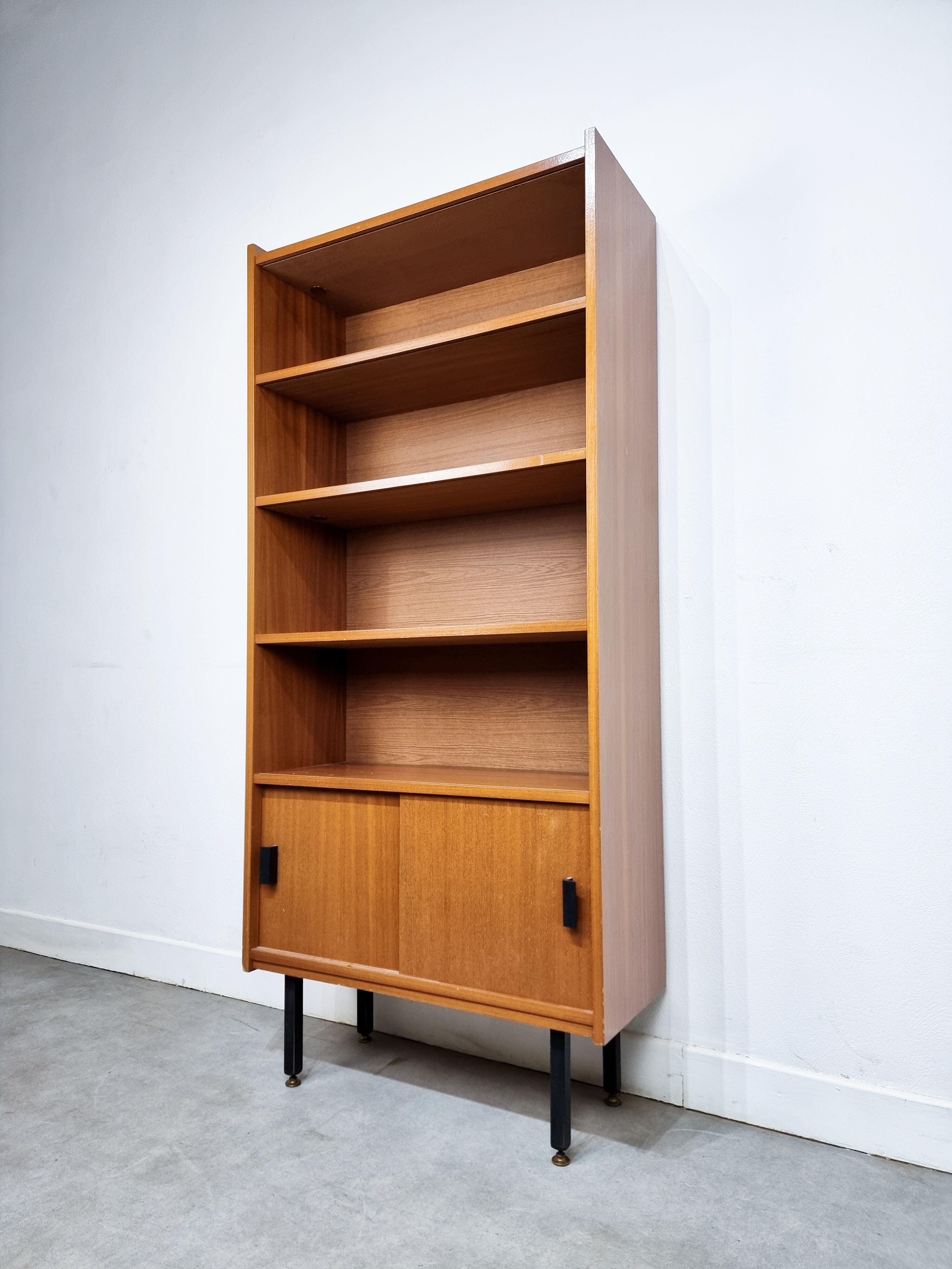 Bookcase 60