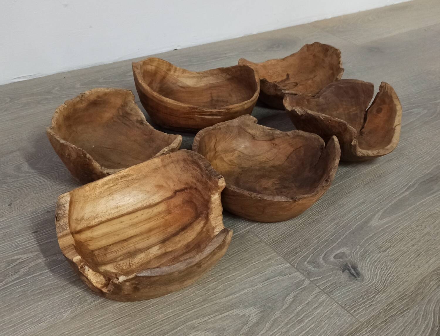 Set of 6 teak bowls