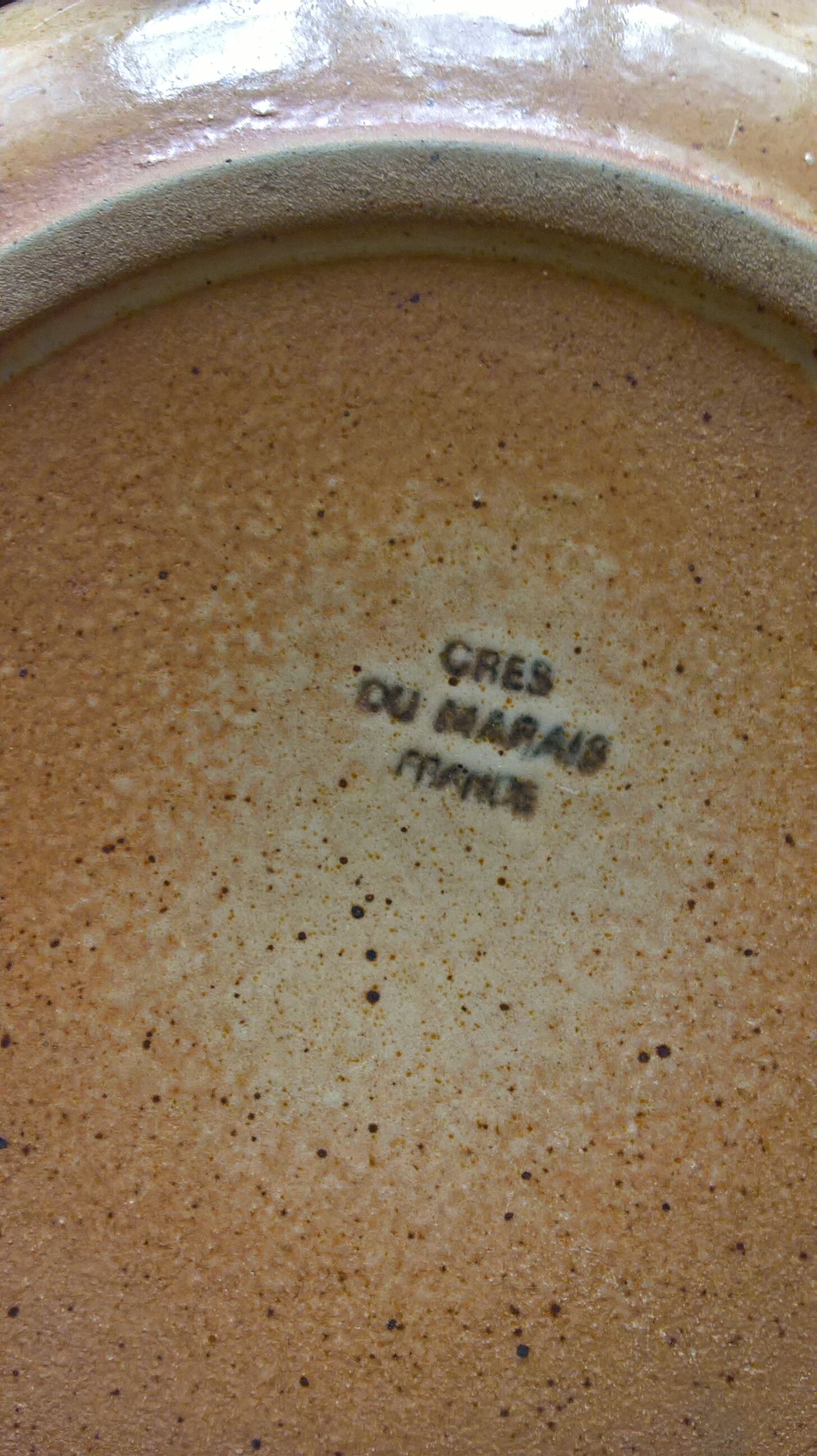 Six hollow plates Sandstone du Marais