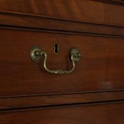 Antique mahogany commode, George III style, 19th century.